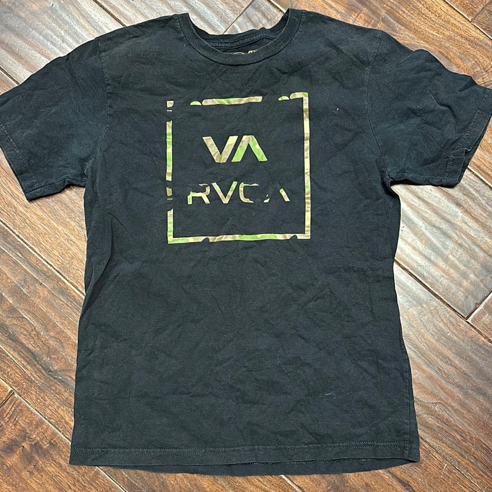 RVCA Black Tee with Green Camo Logo Sz XL